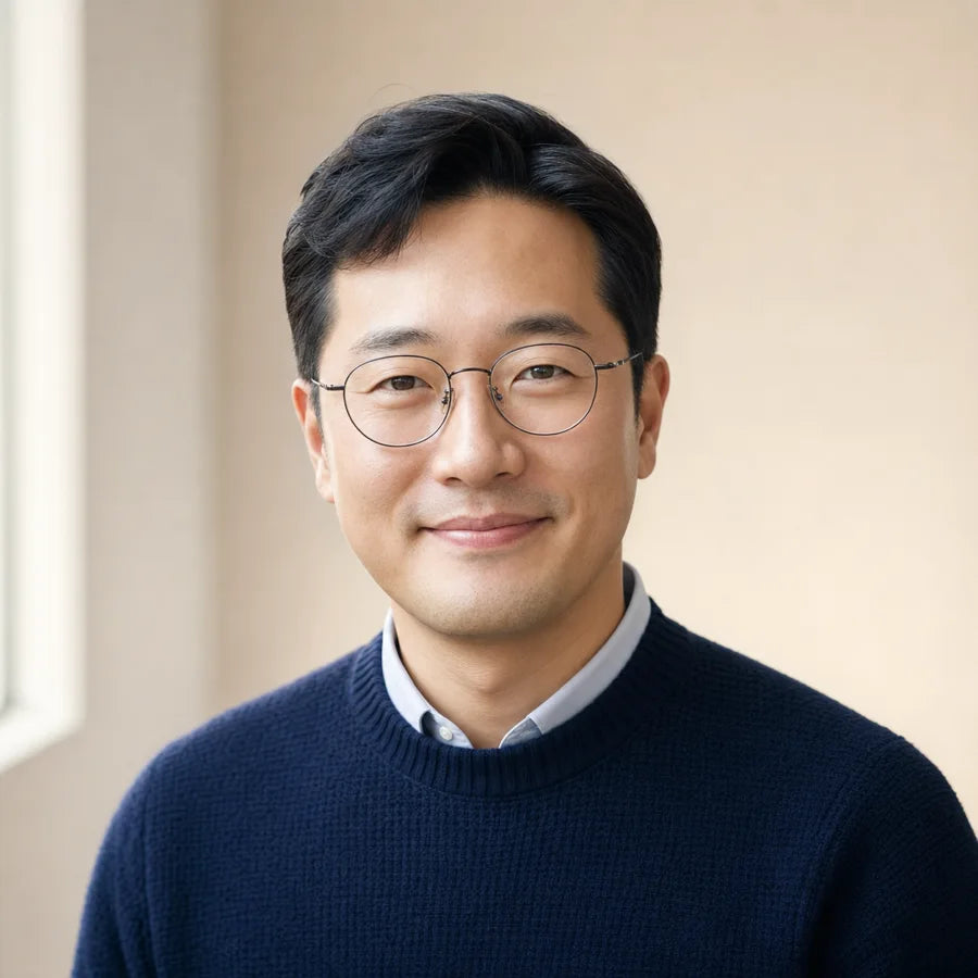 Portrait of Daniel Kim, career and leadership coach